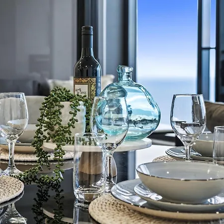 Ocean Views In Beachside 2-Bedroom Unit - Q Stay Gold Coast Exterior photo