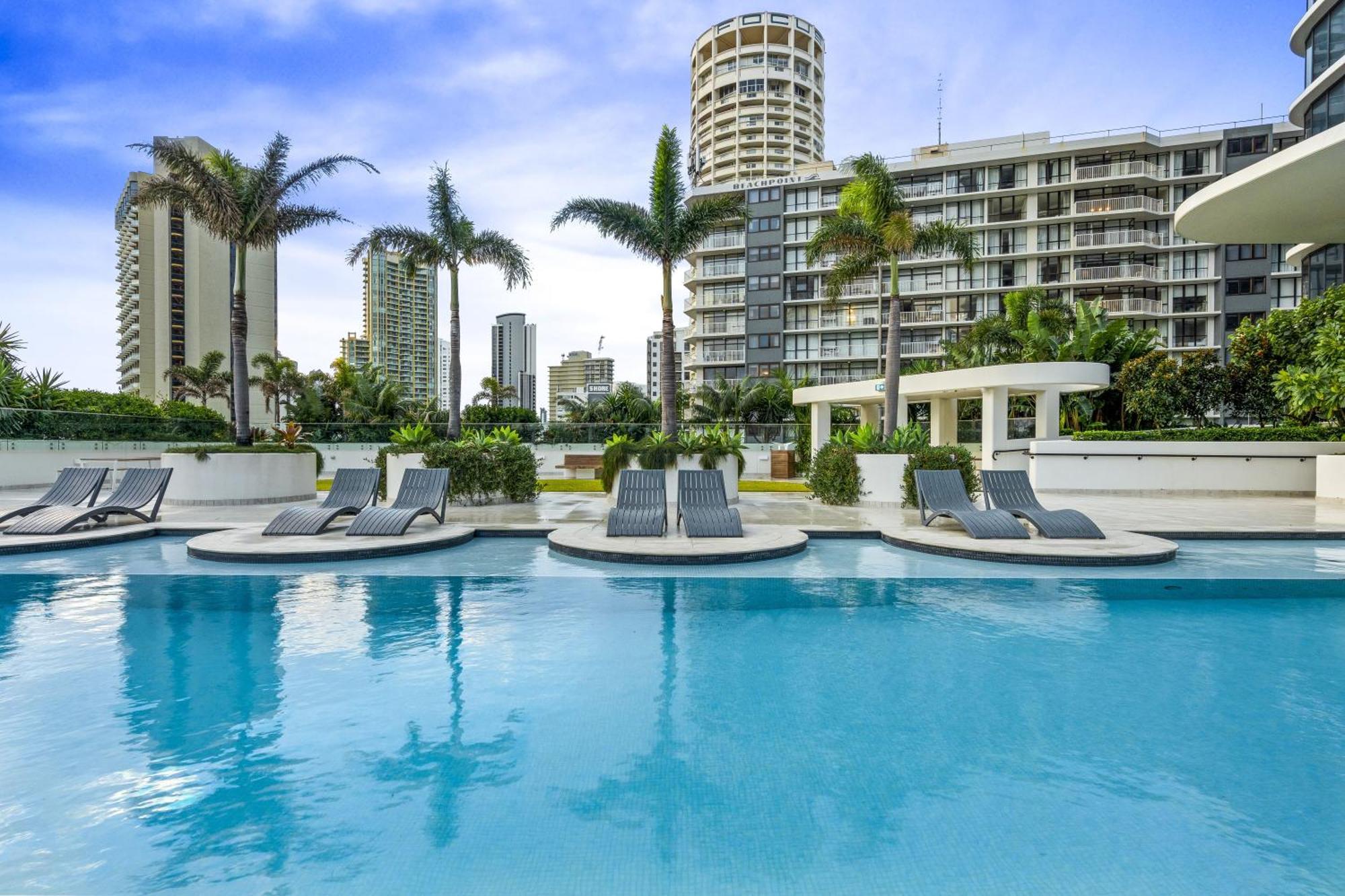 Ocean Views In Beachside 2-bedroom Unit - Q Apartment