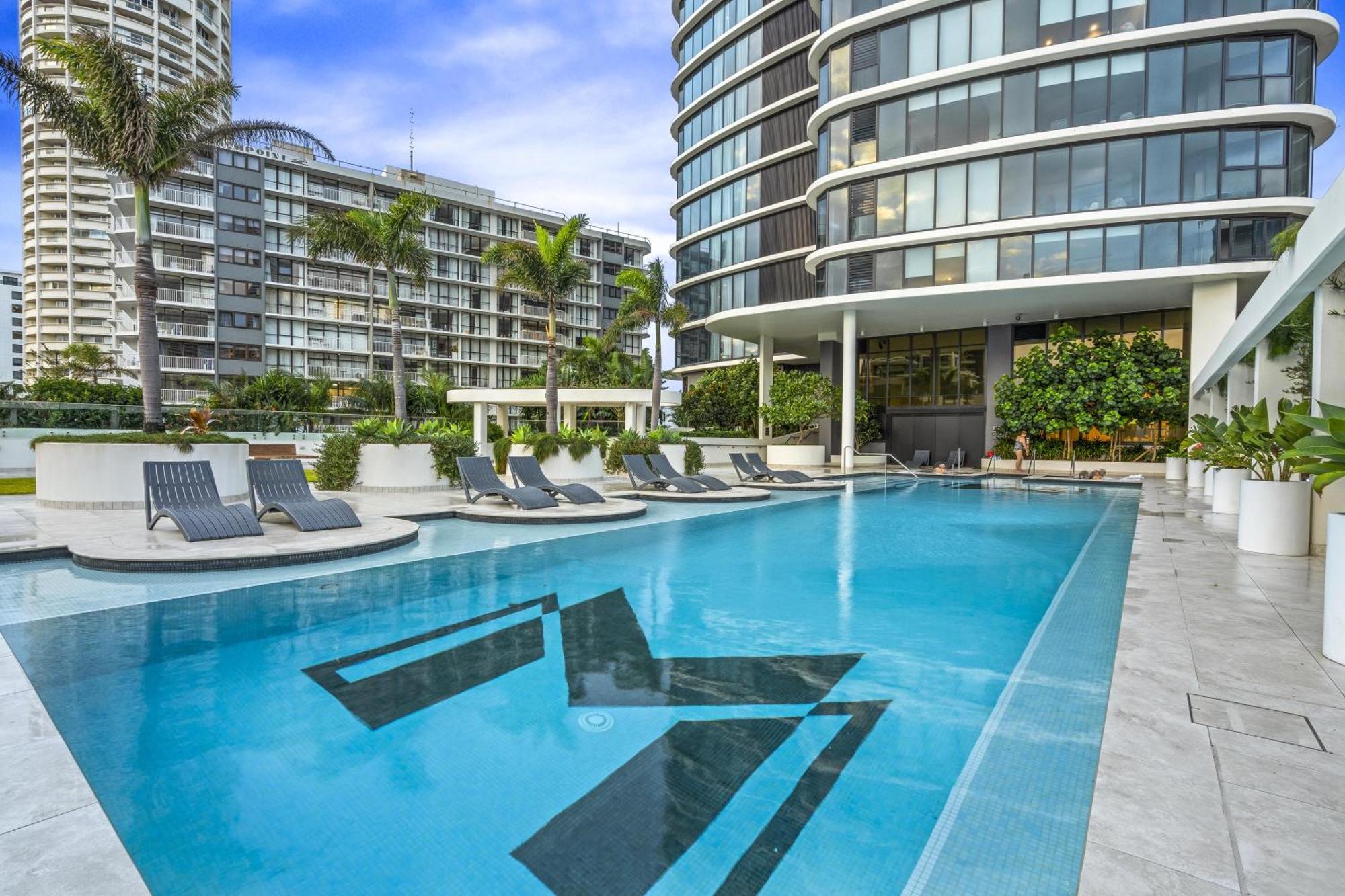 Apartment Ocean Views In Beachside 2-bedroom Unit - Q