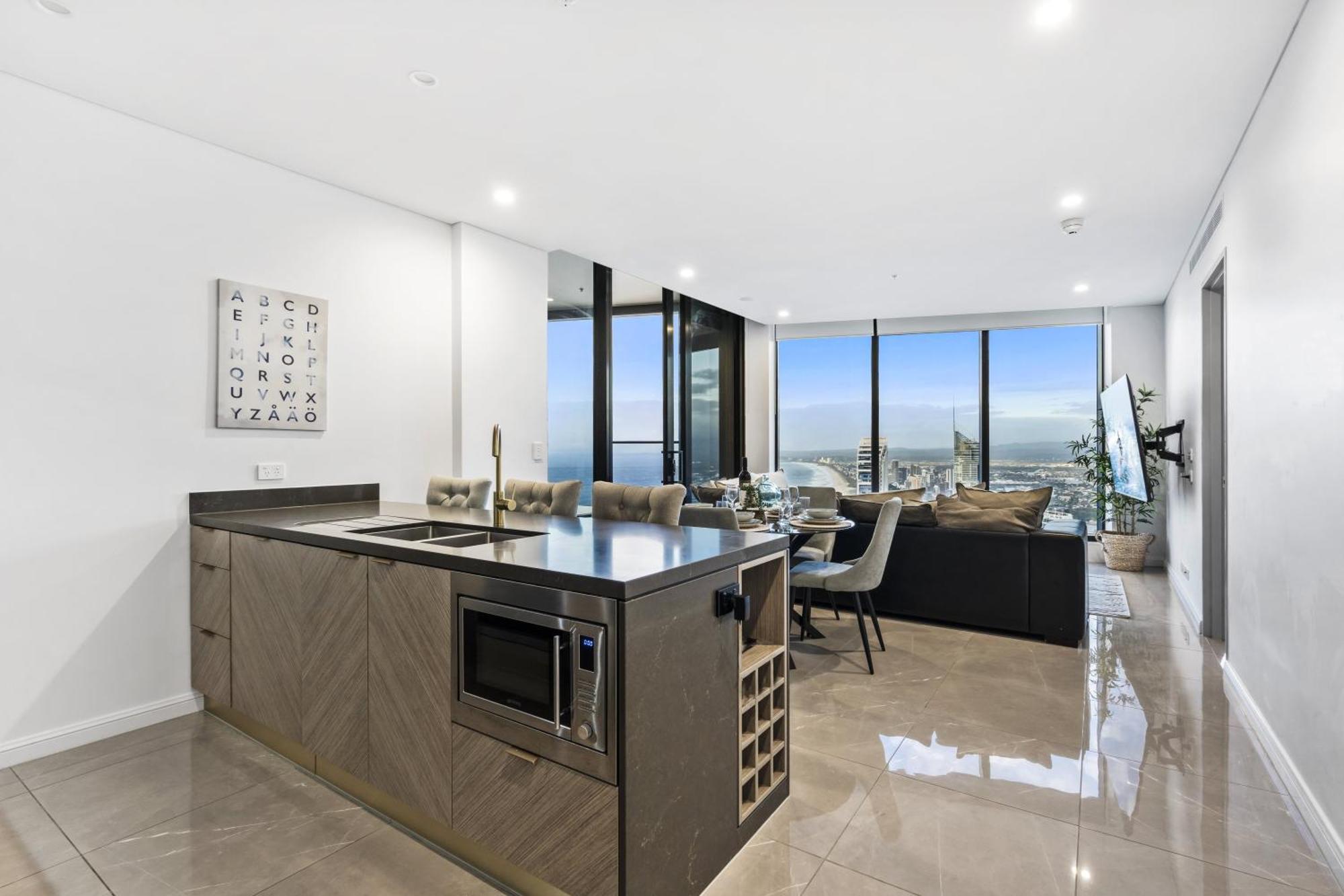 Apartment Ocean Views In Beachside 2-bedroom Unit - Q *