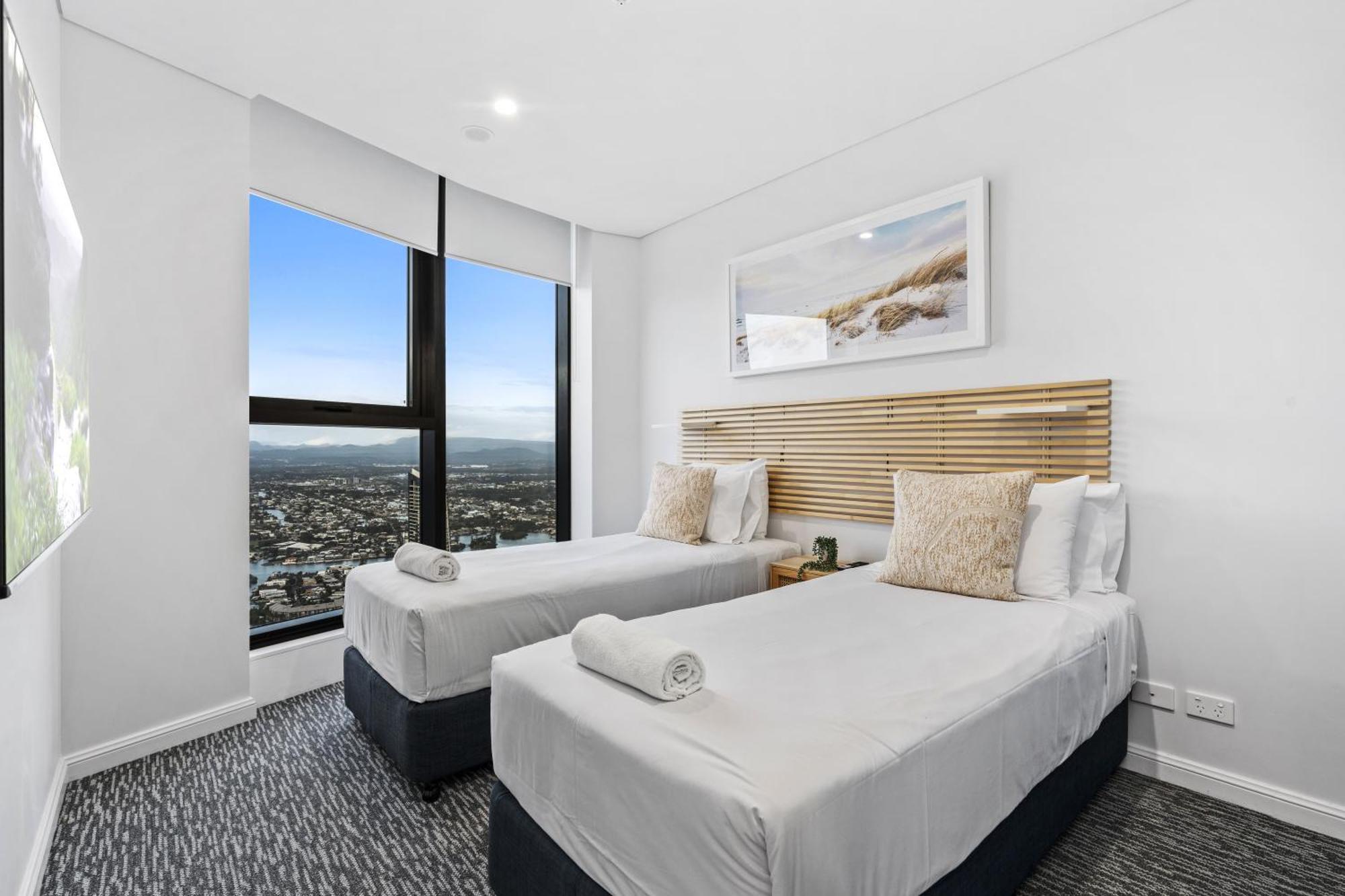 Ocean Views In Beachside 2-bedroom Unit - Q Apartment Gold Coast