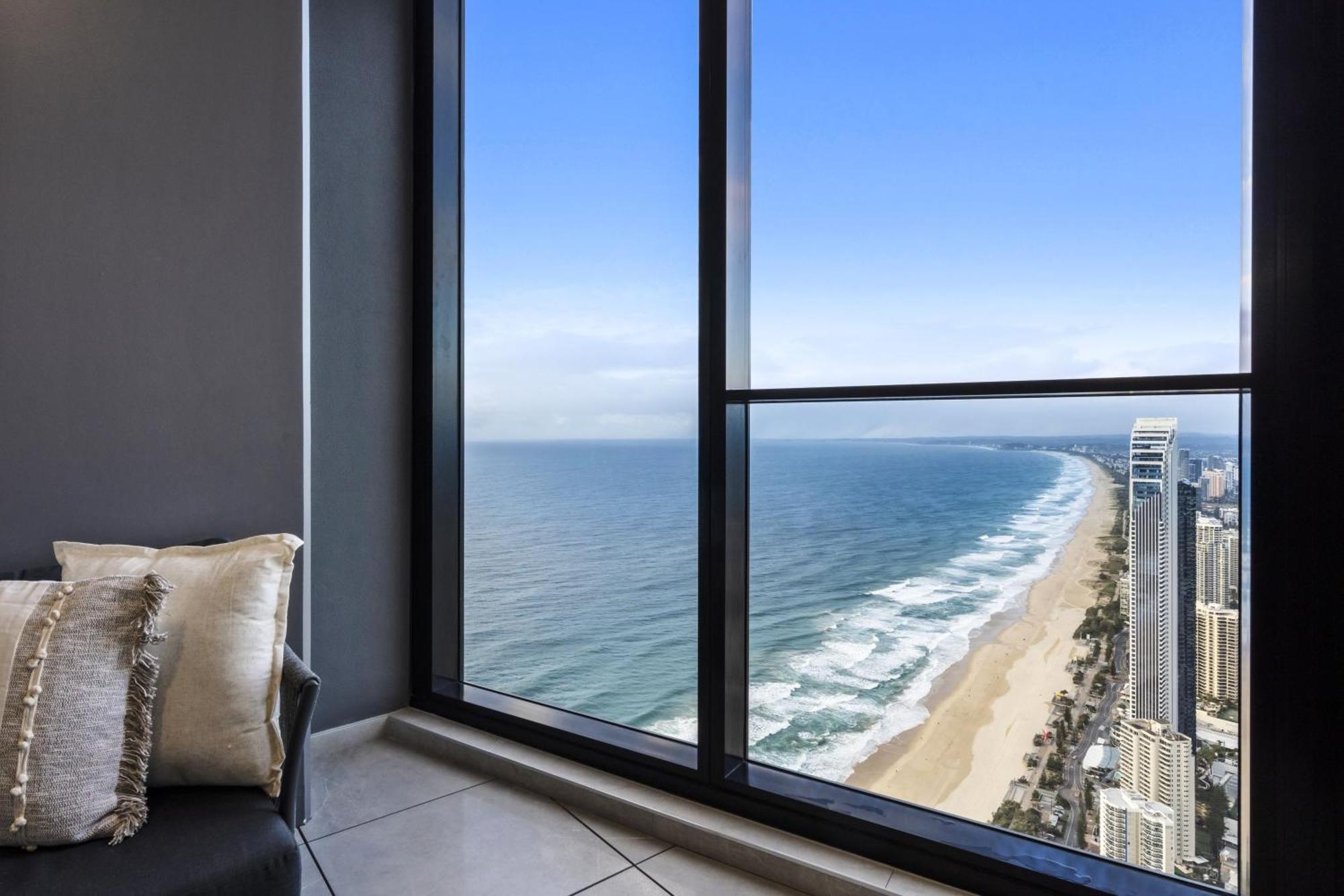 Ocean Views In Beachside 2-bedroom Unit - Q Apartment *