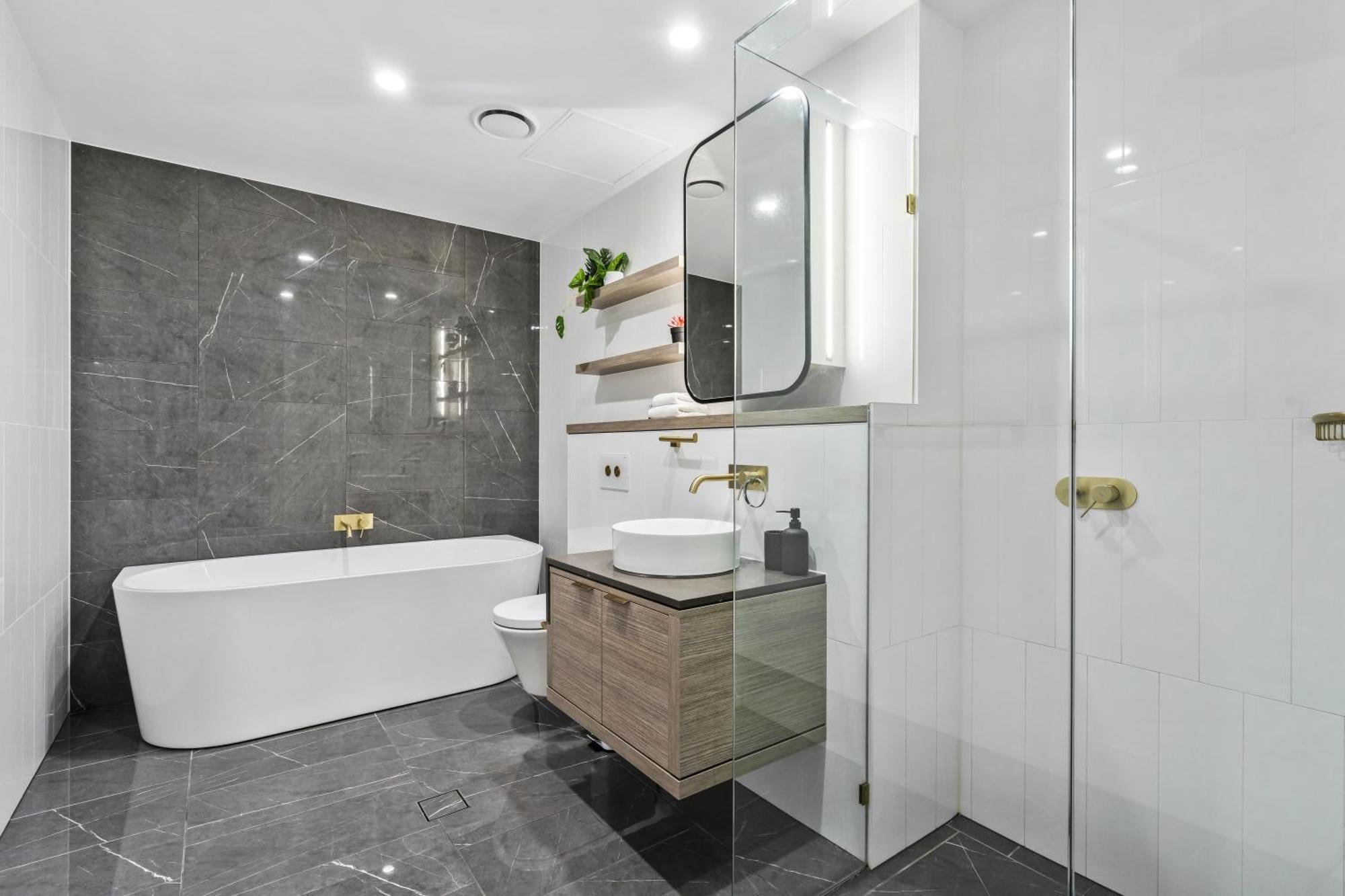 Ocean Views In Beachside 2-bedroom Unit - Q Apartment Gold Coast