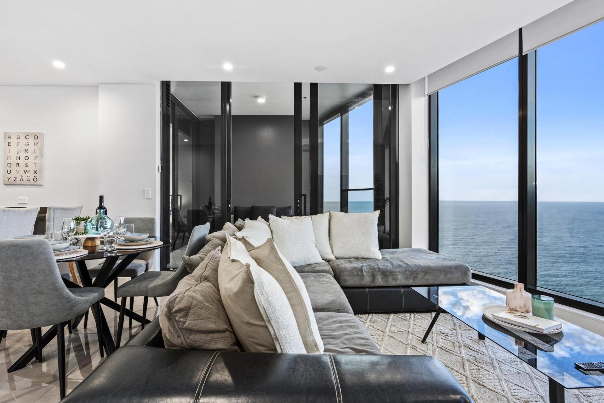 Ocean Views In Beachside 2-bedroom Unit - Q Apartment *
