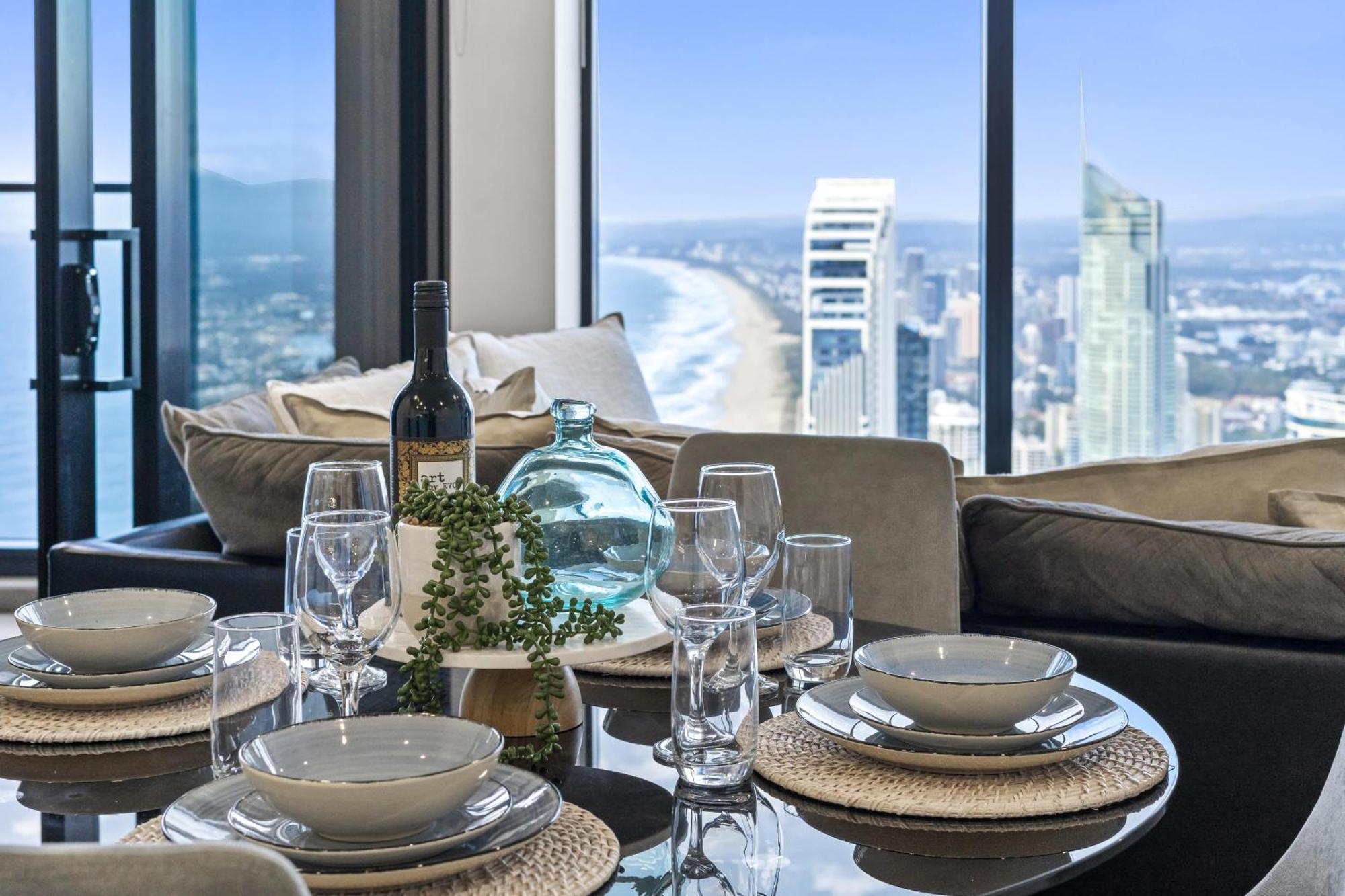Ocean Views In Beachside 2-bedroom Unit - Q Apartment