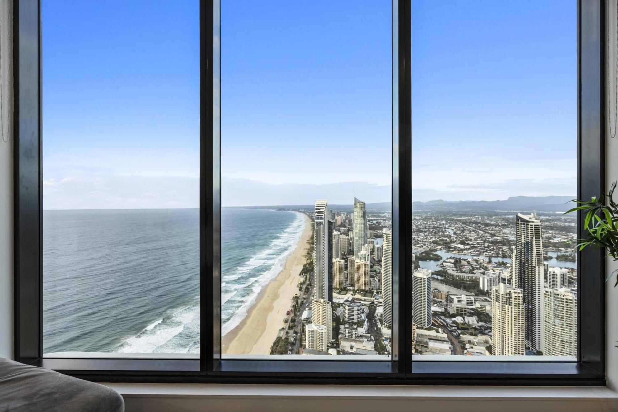 Ocean Views In Beachside 2-bedroom Unit - Q Apartment